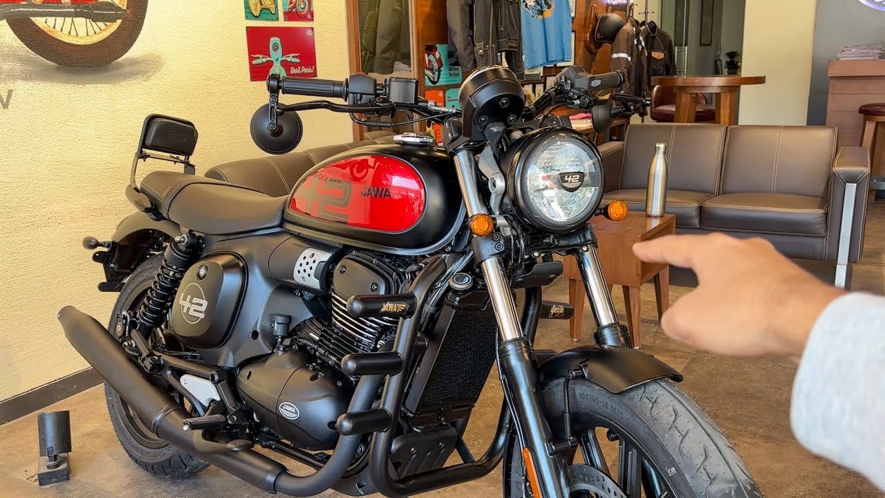 Jawa 42 2025 arrives with retro design liquid-cooled engine and modern tech features
